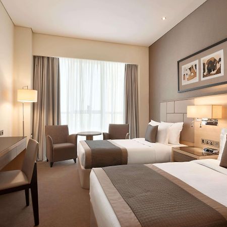 Tryp By Wyndham Abu Dhabi City Center Exterior photo