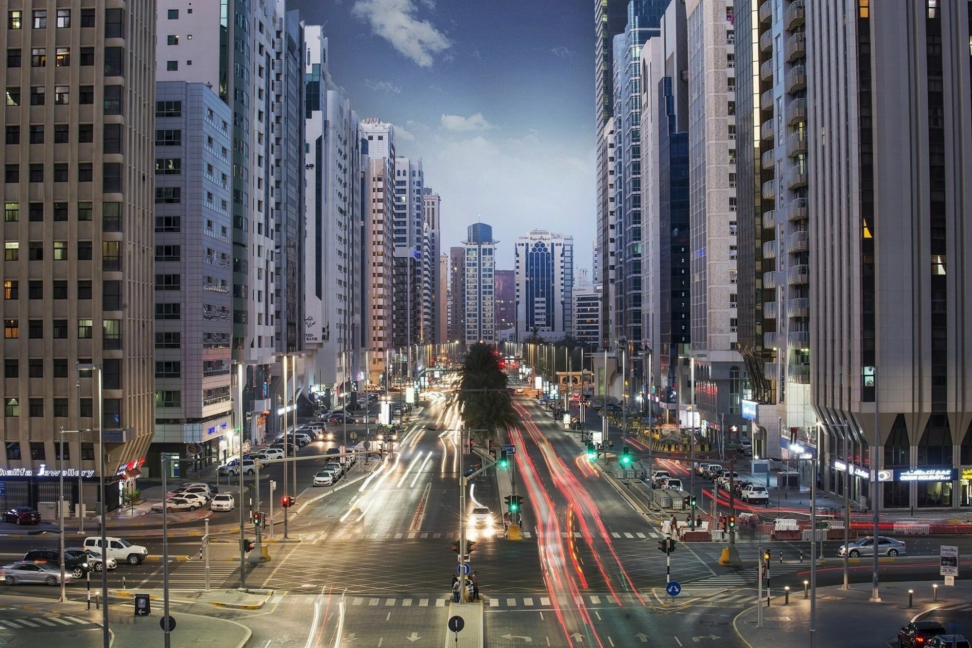 Tryp By Wyndham Abu Dhabi City Center Exterior photo